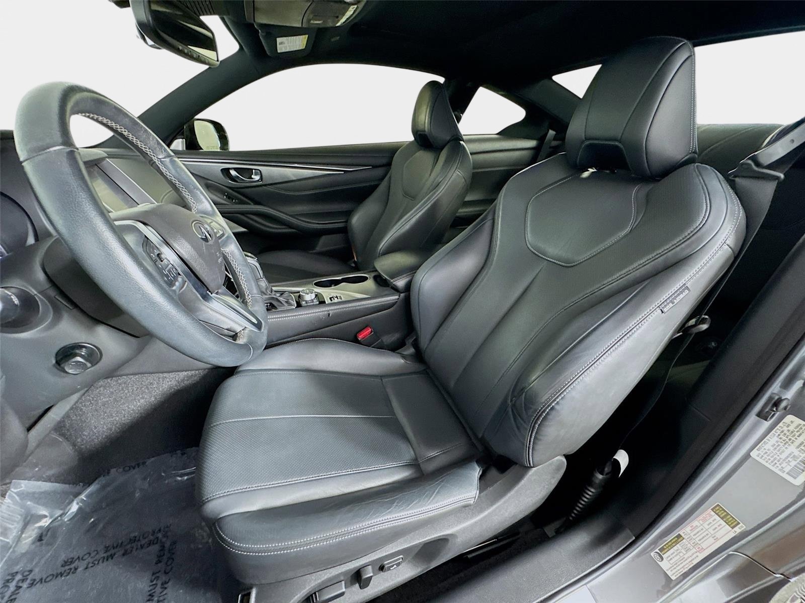 Used 2019 INFINITI Q60 3.0t Luxe w/ Essential Package RWD image 12