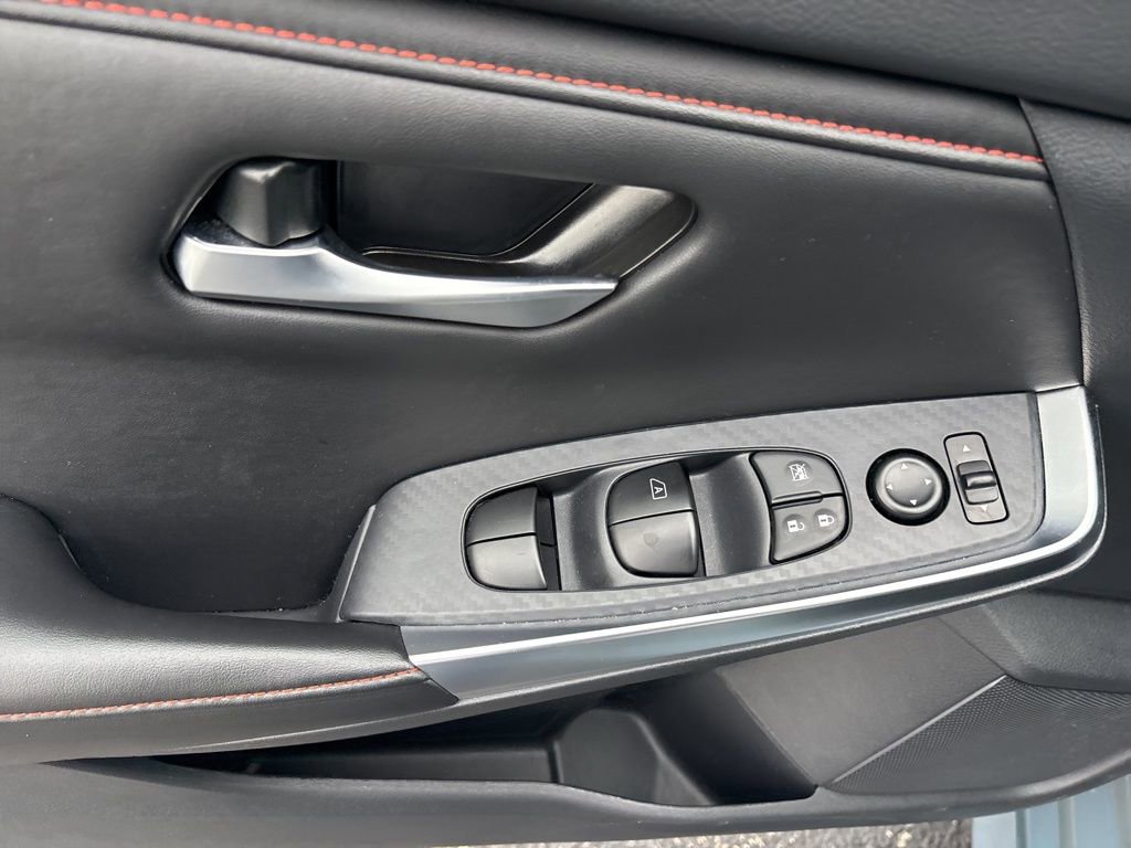 Used 2025 Nissan Sentra SR image 28