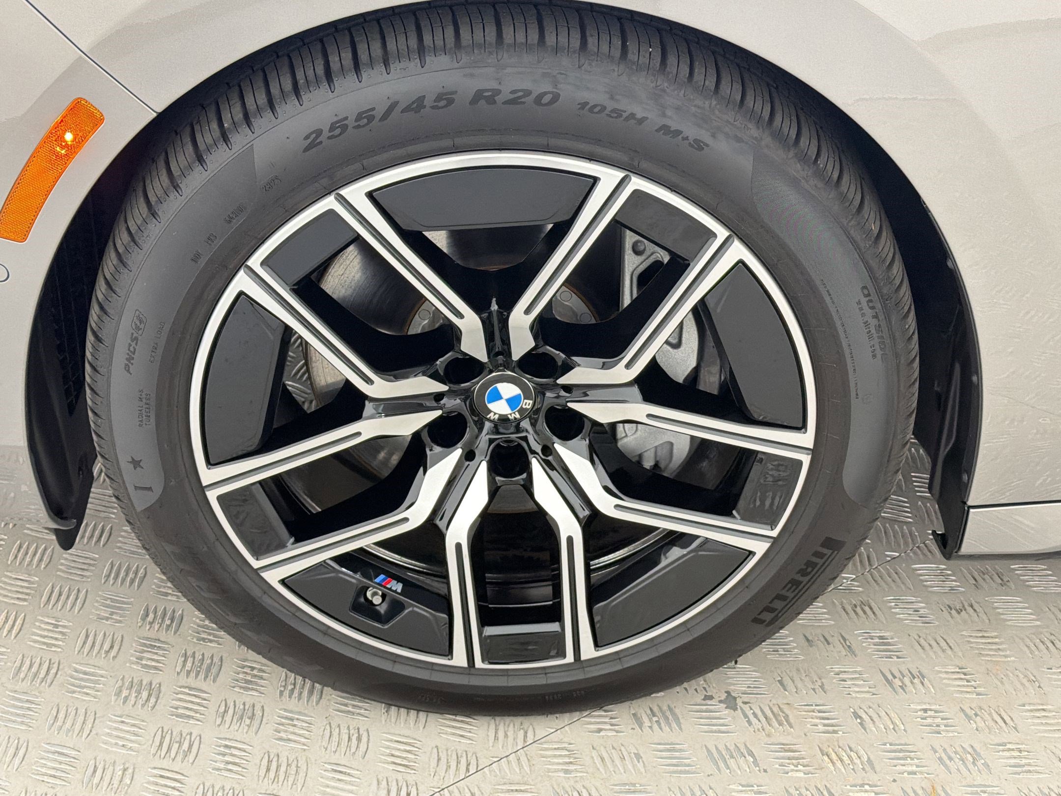 Used 2026 BMW 740i xDrive AWD/4WD image 11