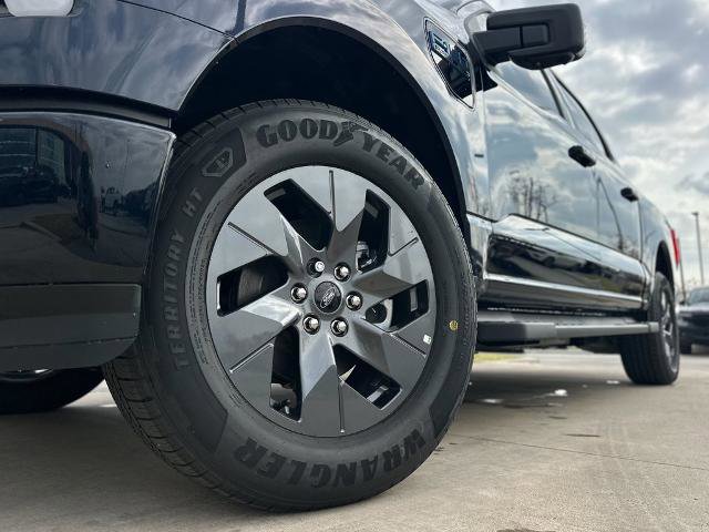 New 2025 Ford F150 Lightning Flash image 27