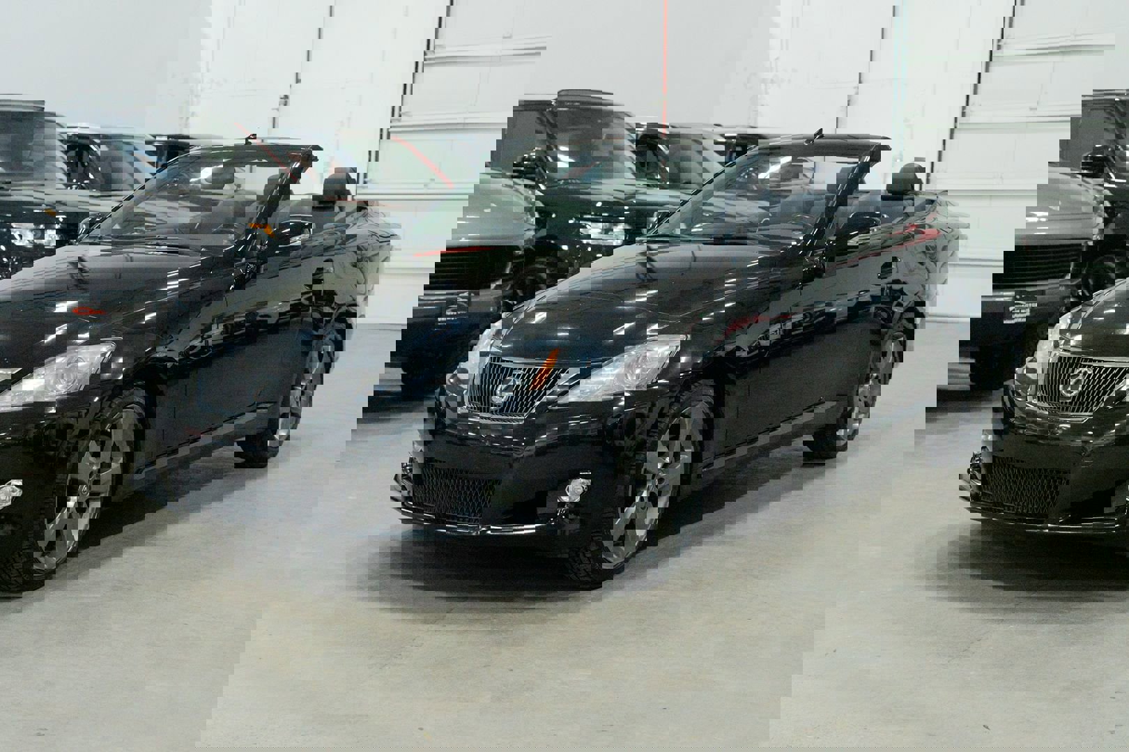 Used 2010 Lexus IS 250C image 3