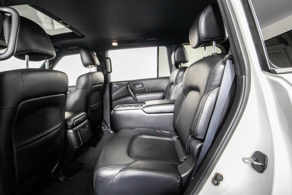 Used 2023 Nissan Armada SL w/ Midnight Edition Package RWD image 11