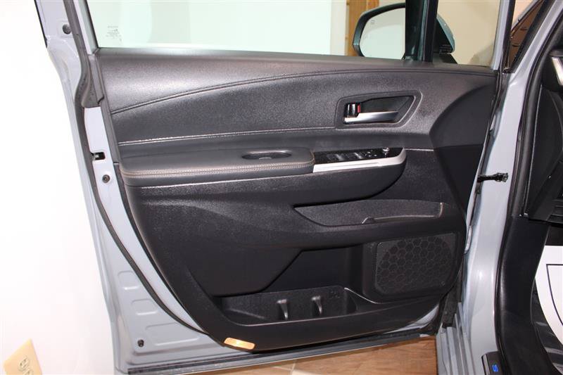 Used 2025 Toyota Sienna XLE Woodland Edition AWD/4WD image 35