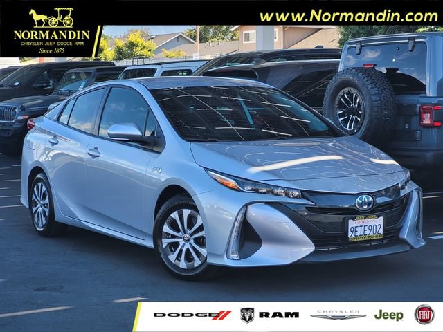 Used 2022 Toyota Prius Prime XLE FWD image 1