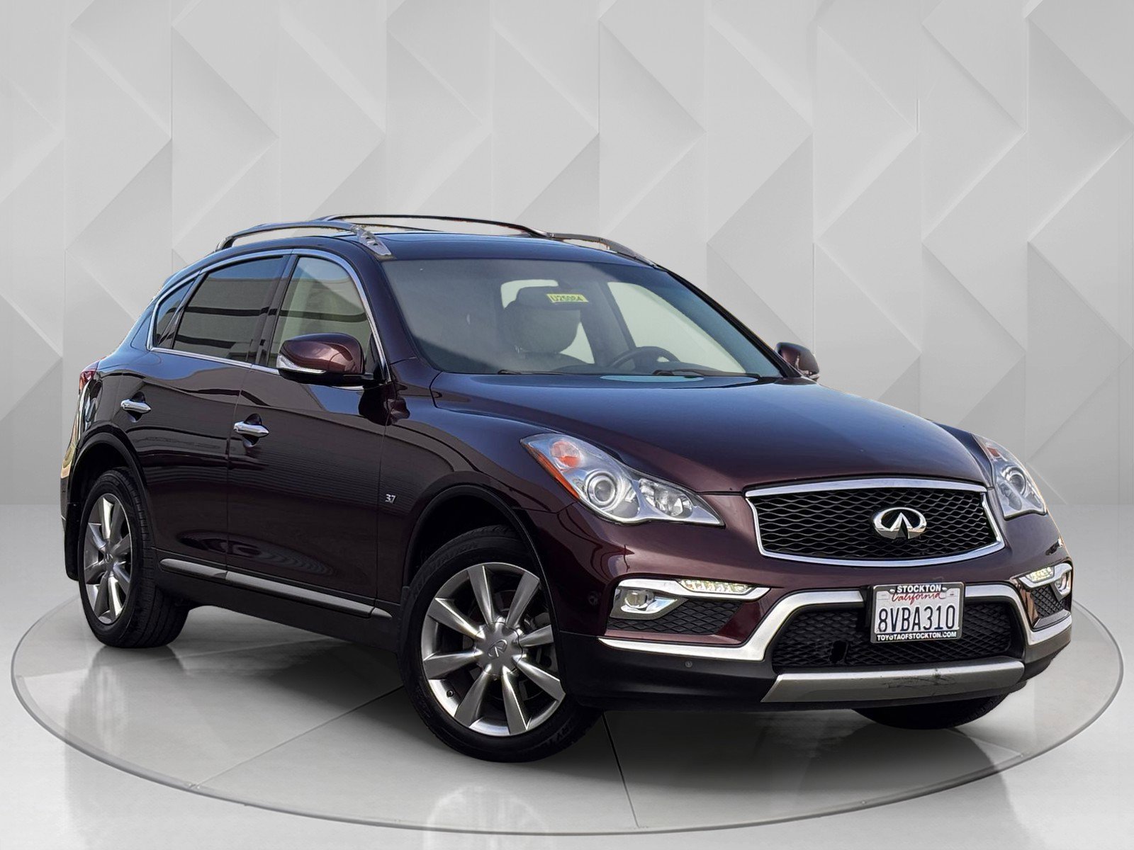 Used 2017 INFINITI QX50 2WD w/ Premium Plus Package image 5
