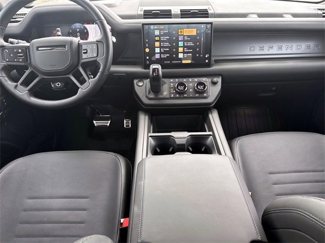 Used 2025 Land Rover Defender 110 image 13