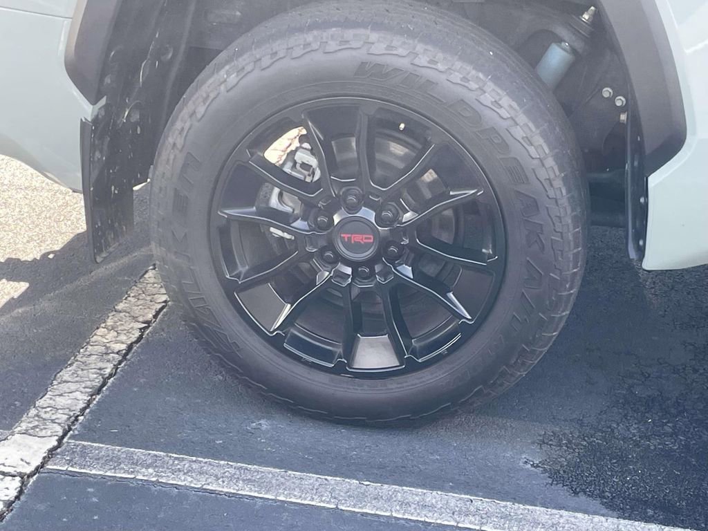 Used 2024 Toyota Tundra Limited w/ TRD Off-Road Package image 32