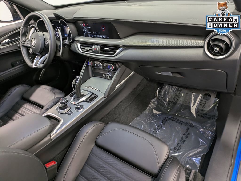 Used 2023 Alfa Romeo Stelvio Veloce AWD/4WD image 30