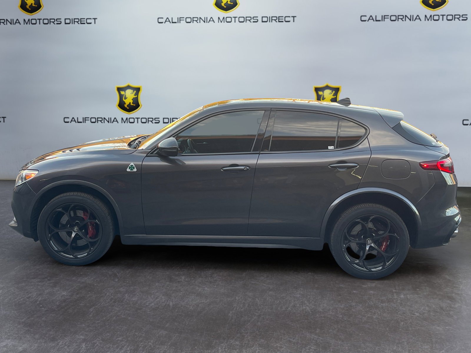 Used 2020 Alfa Romeo Stelvio Quadrifoglio image 2