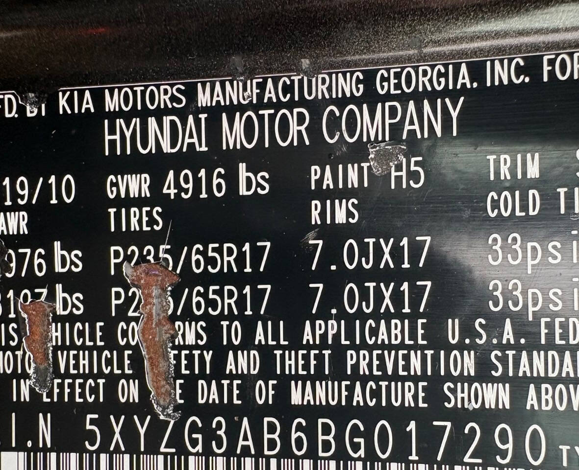 Used 2011 Hyundai Santa Fe GLS FWD image 12