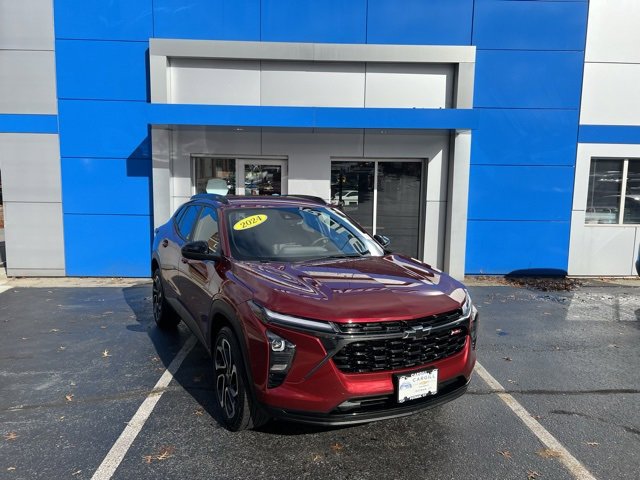 Used 2024 Chevrolet Trax RS image 3