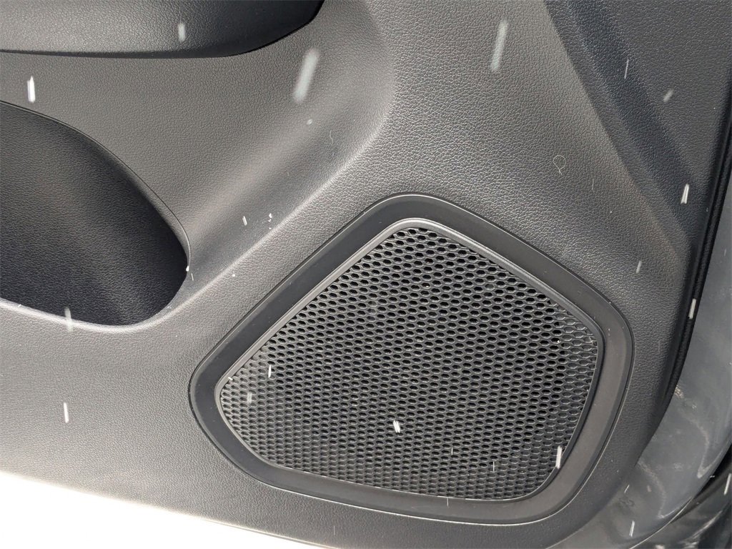 Used 2025 Hyundai Venue SEL image 15