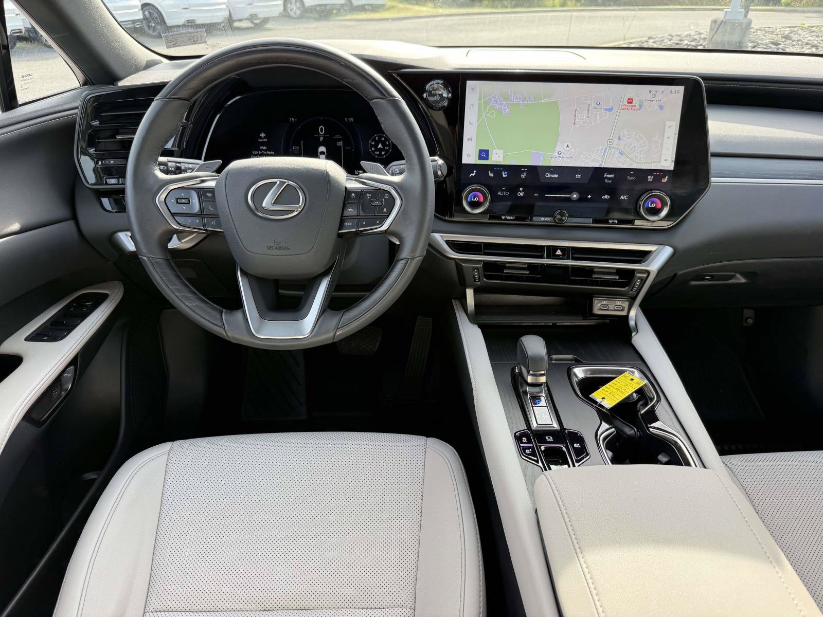 Used 2025 Lexus RX 350h w/ Accessory Package AWD/4WD image 8