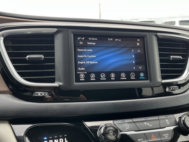 Used 2018 Chrysler Pacifica Touring-L image 52