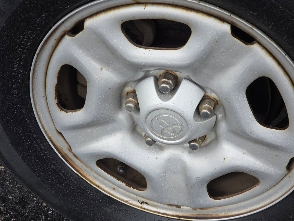 Used 2010 Toyota Tacoma 2WD Regular Cab image 12