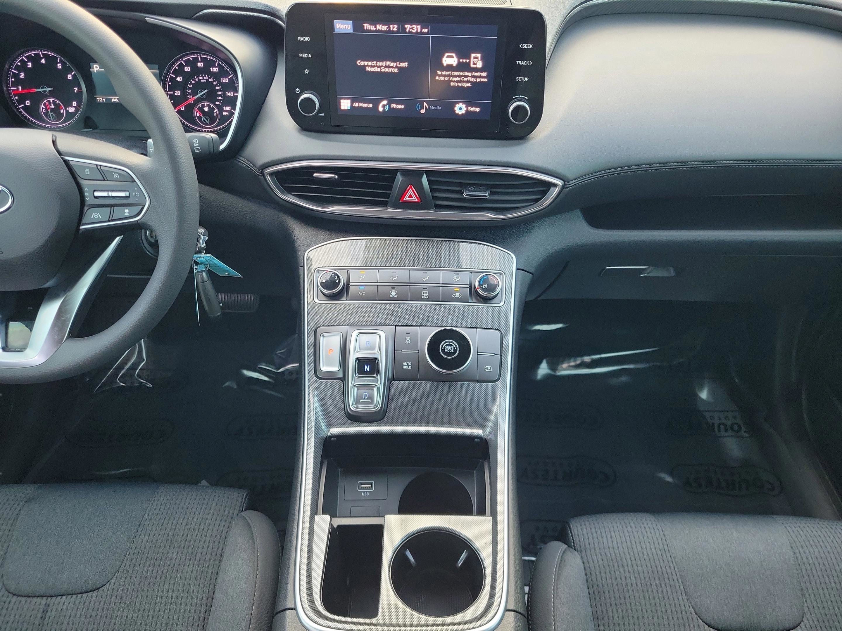 Used 2023 Hyundai Santa Fe SE image 16