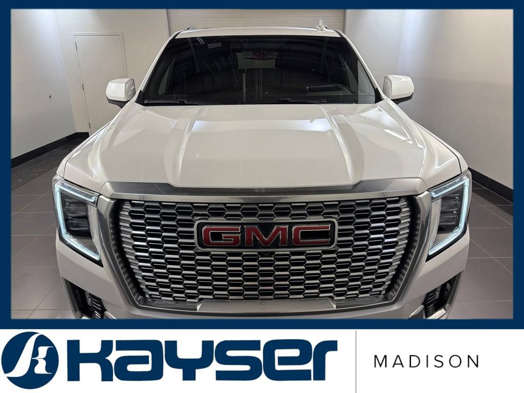 Used 2022 GMC Yukon Denali AWD/4WD image 2