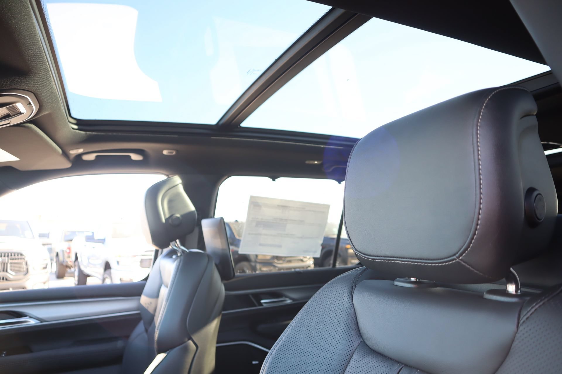 New 2026 Jeep Grand Wagoneer L Limited AWD/4WD image 18