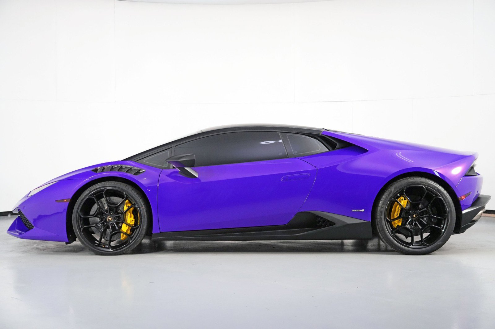 Used 2015 Lamborghini Huracan LP 610-4 image 7