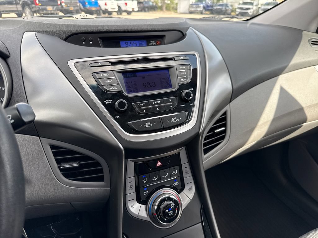 Used 2013 Hyundai Elantra FWD image 18