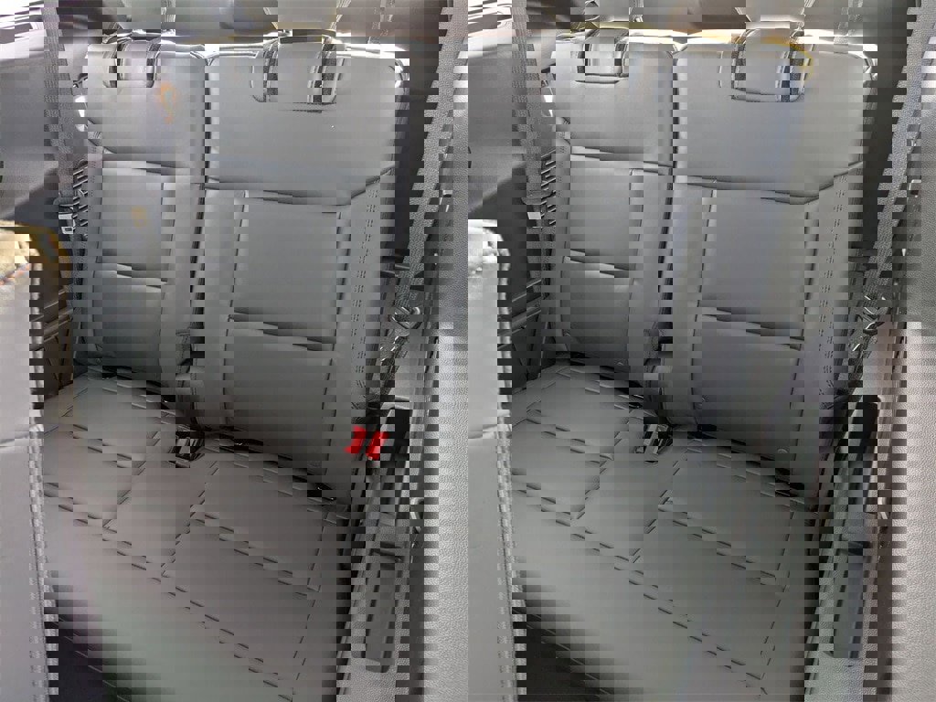 New 2026 Ford Explorer Active w/ Active Comfort Package image 19