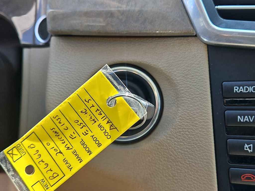 Used 2010 Mercedes-Benz E 350 4MATIC Sedan image 30