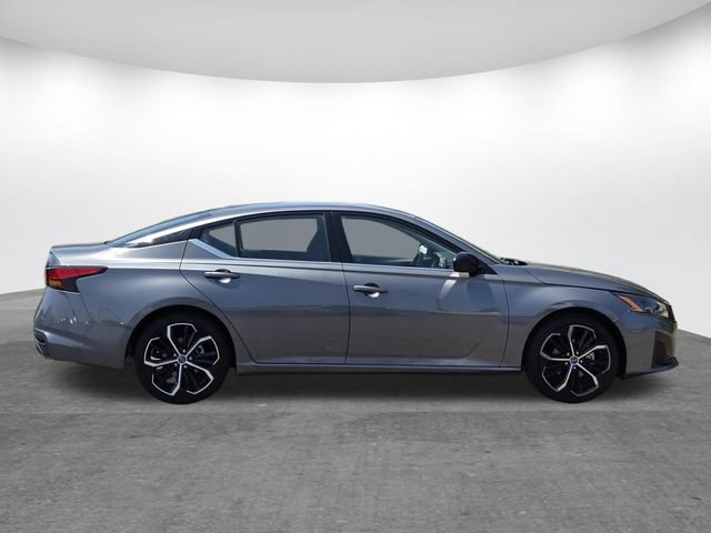 Used 2024 Nissan Altima 2.5 SR FWD video 3