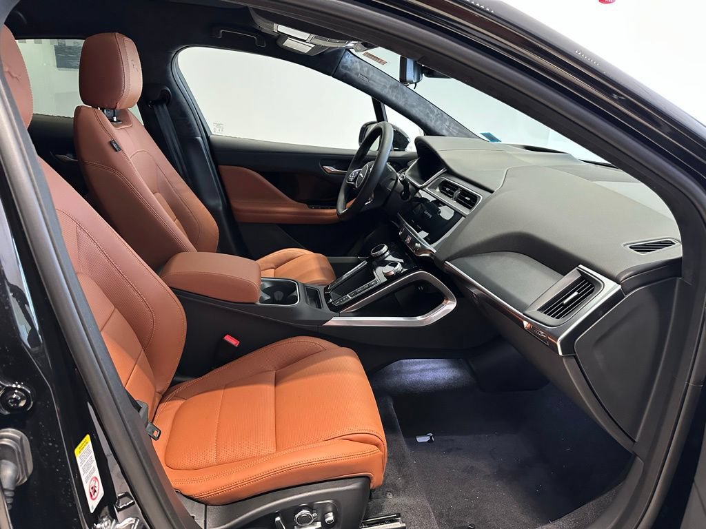 New 2024 Jaguar I-PACE R-Dynamic HSE AWD/4WD image 12