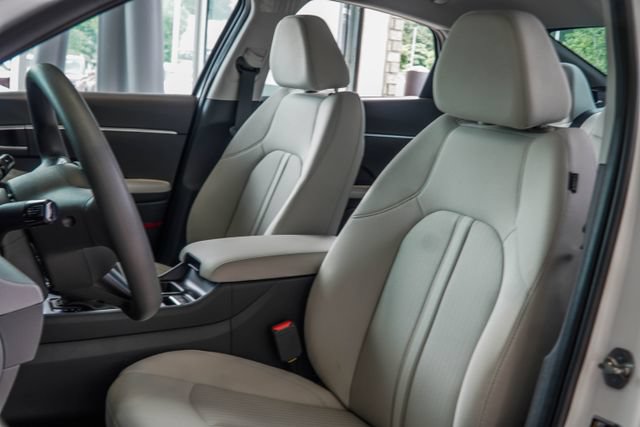 Certified 2025 Hyundai Sonata SE FWD image 35