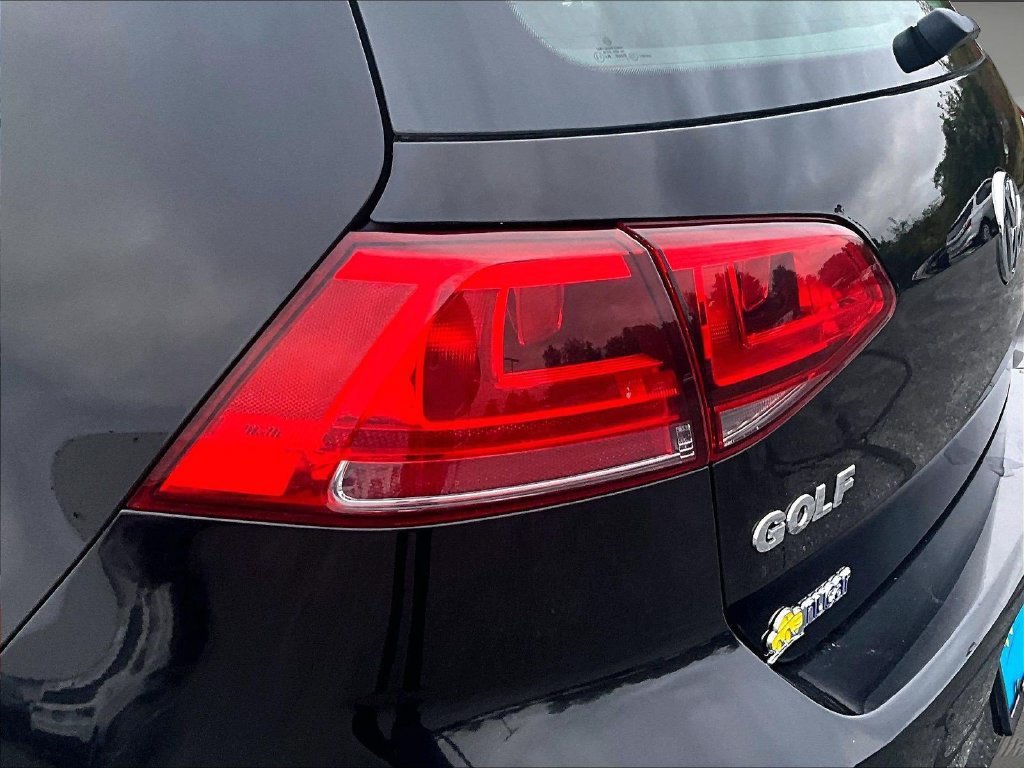 Used 2017 Volkswagen Golf S FWD image 34