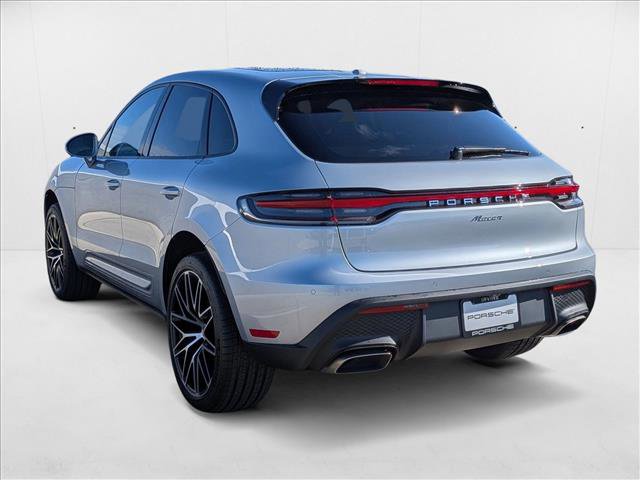 New 2025 Porsche Macan image 3