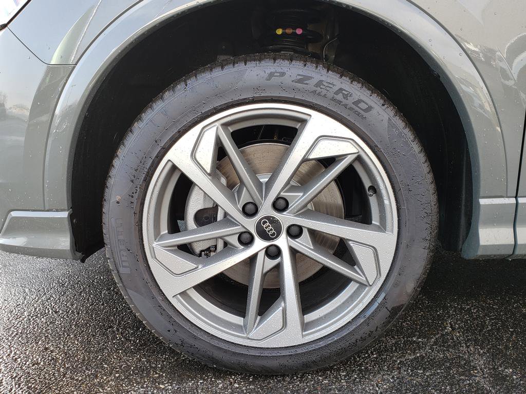 New 2025 Audi Q3 2.0T Premium image 12
