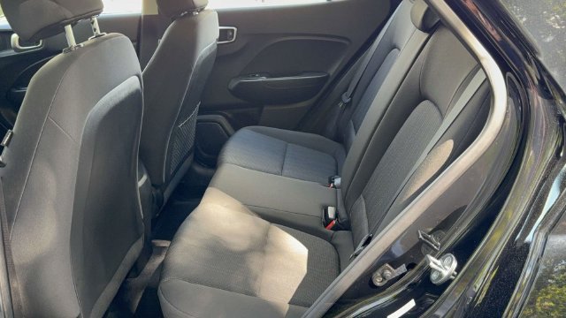 Used 2023 Hyundai Venue SE w/ Cargo Package FWD image 11