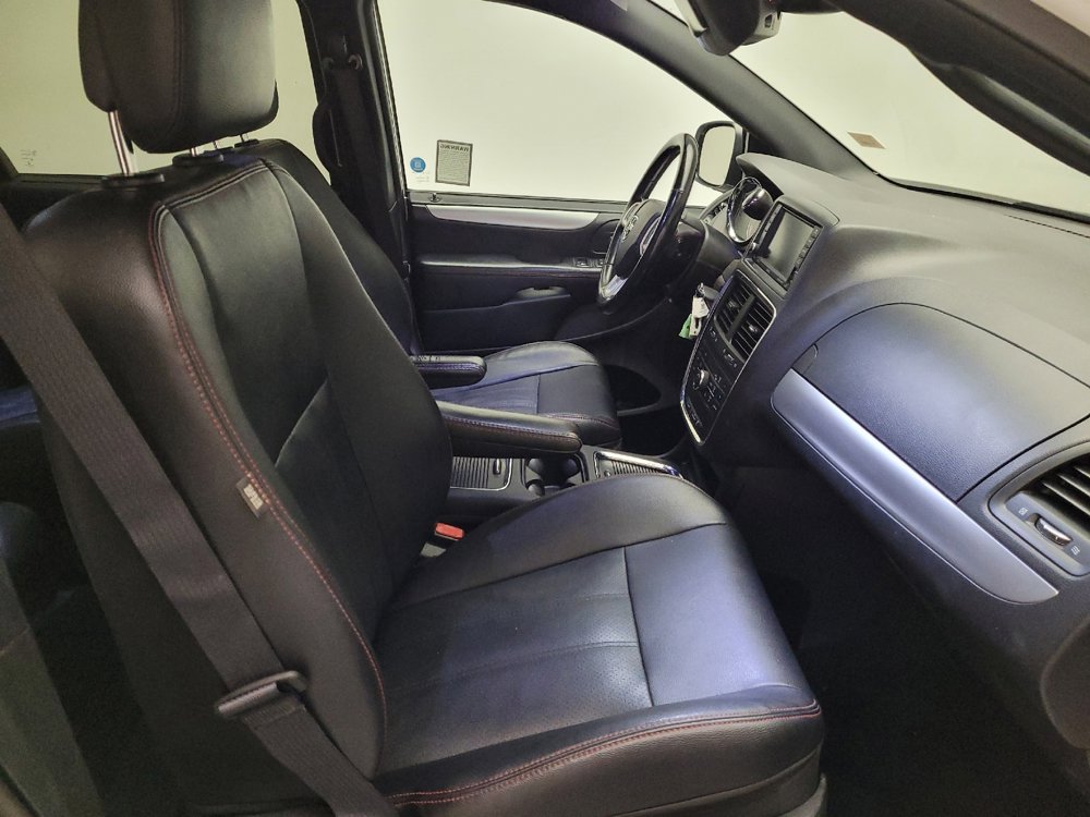 Used 2019 Dodge Grand Caravan GT image 21