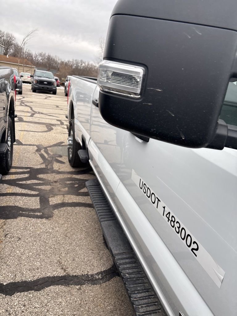 Used 2025 Ford F350 XLT image 6