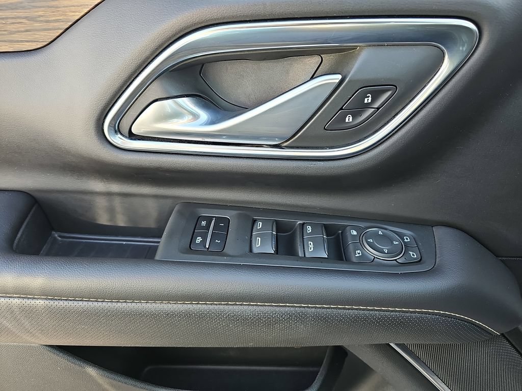 Used 2022 Chevrolet Suburban Premier RWD image 34