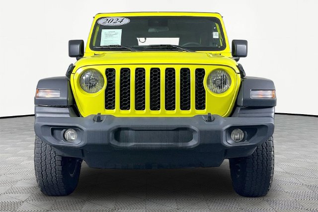 Used 2024 Jeep Wrangler Sport AWD/4WD image 2