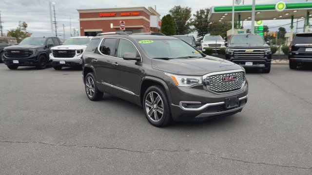 Certified 2019 GMC Acadia Denali w/ Technology Package AWD/4WD image 2