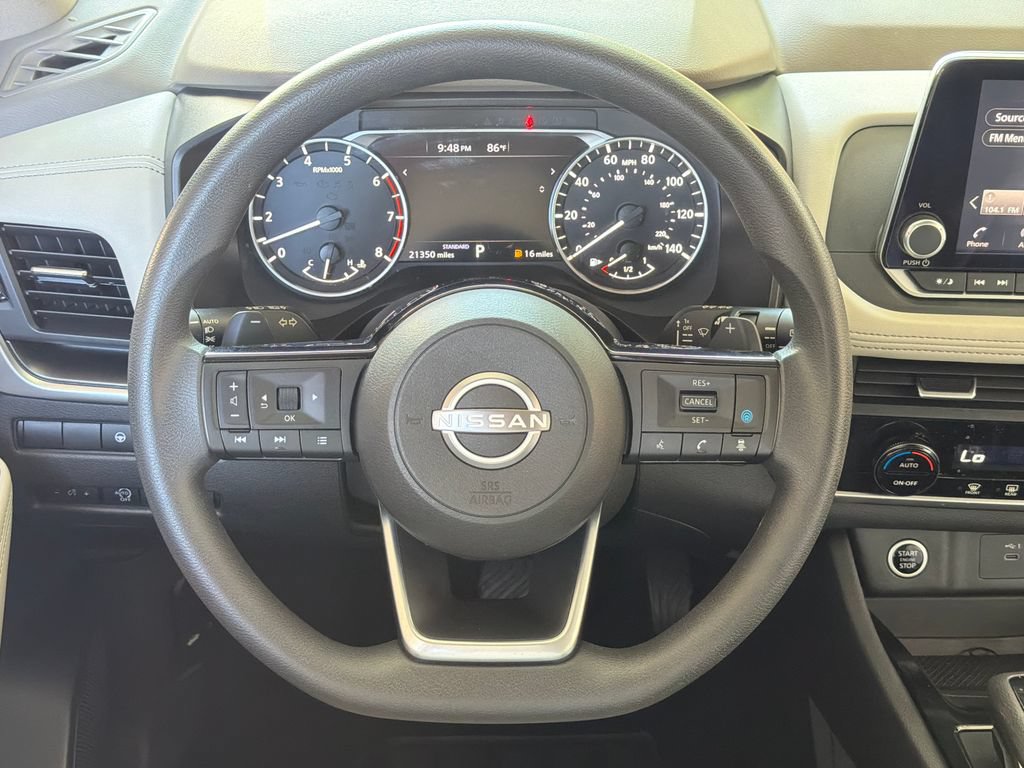 Used 2023 Nissan Rogue SV FWD image 4