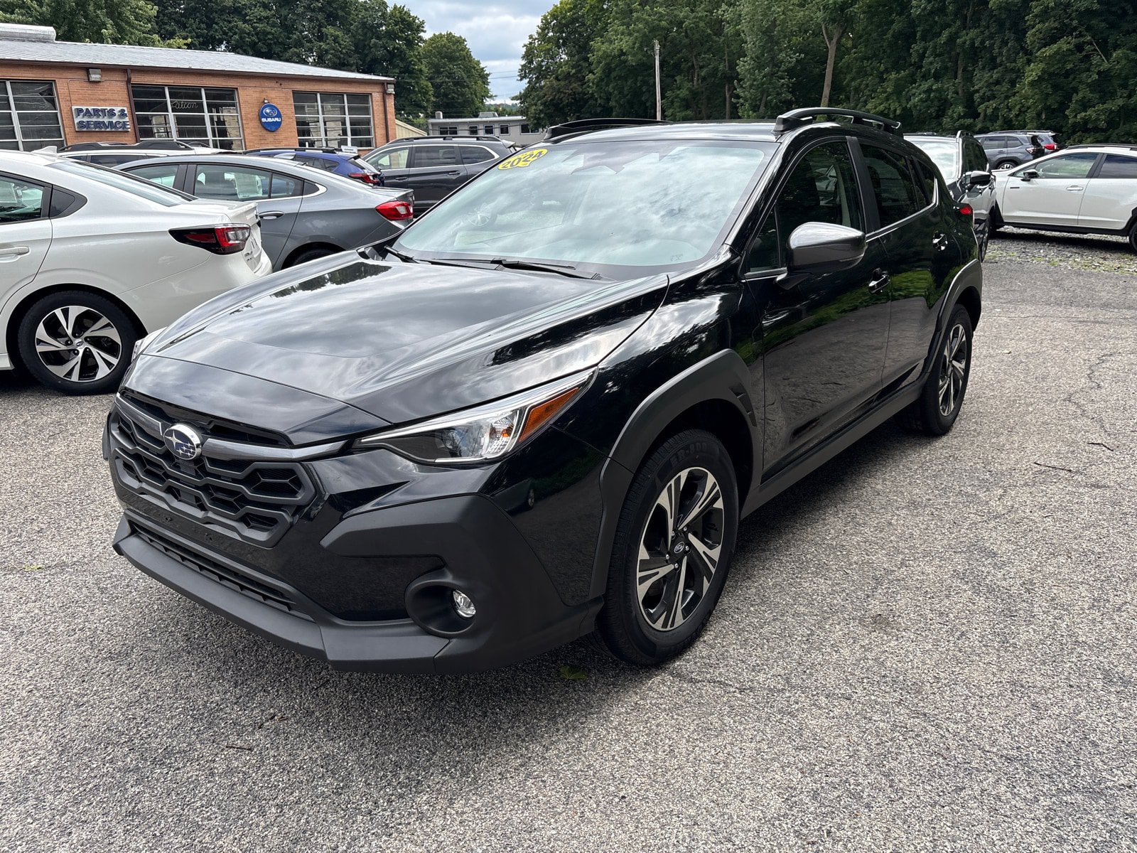 Used 2024 Subaru Crosstrek 2.0i Premium AWD/4WD image 3