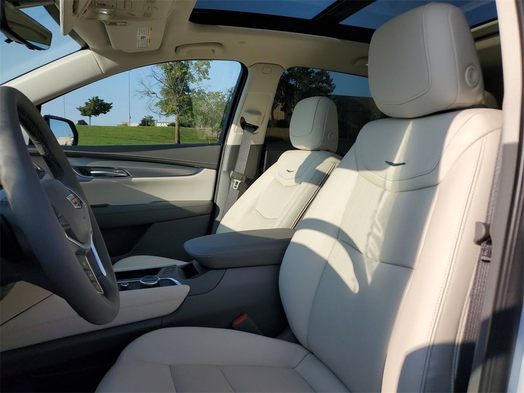 New 2025 Cadillac XT5 Premium Luxury w/ Technology Package image 20