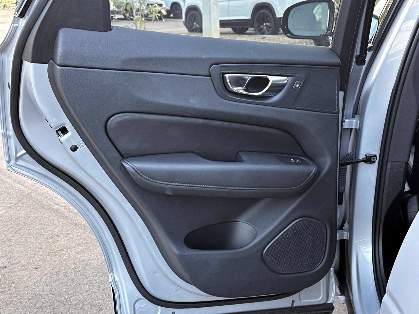 Certified 2025 Volvo XC60 B5 Plus image 13