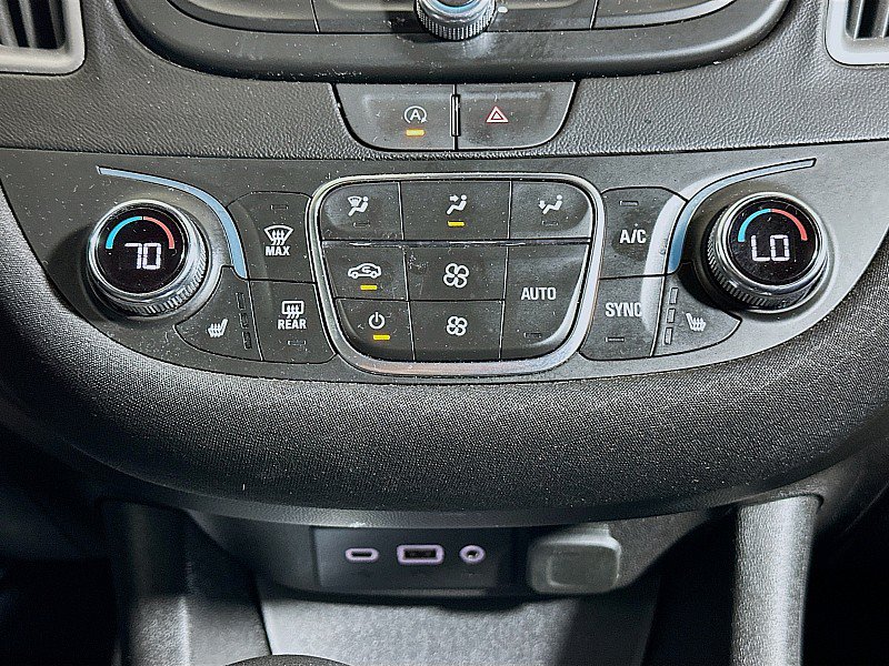 Used 2023 Chevrolet Malibu LT FWD image 16