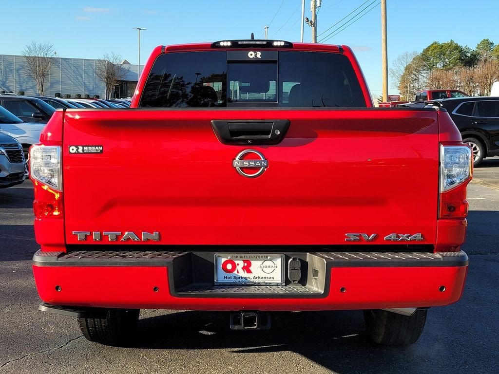 Used 2024 Nissan Titan SV w/ SV Convenience Package image 6