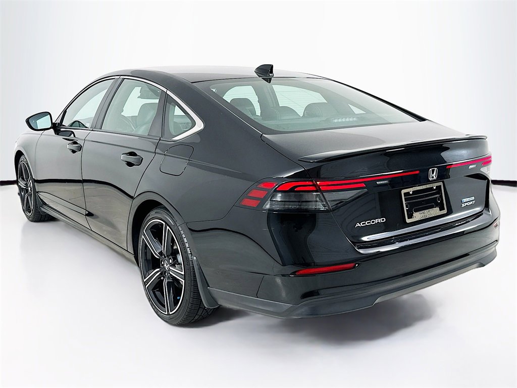 Used 2023 Honda Accord Sport image 3