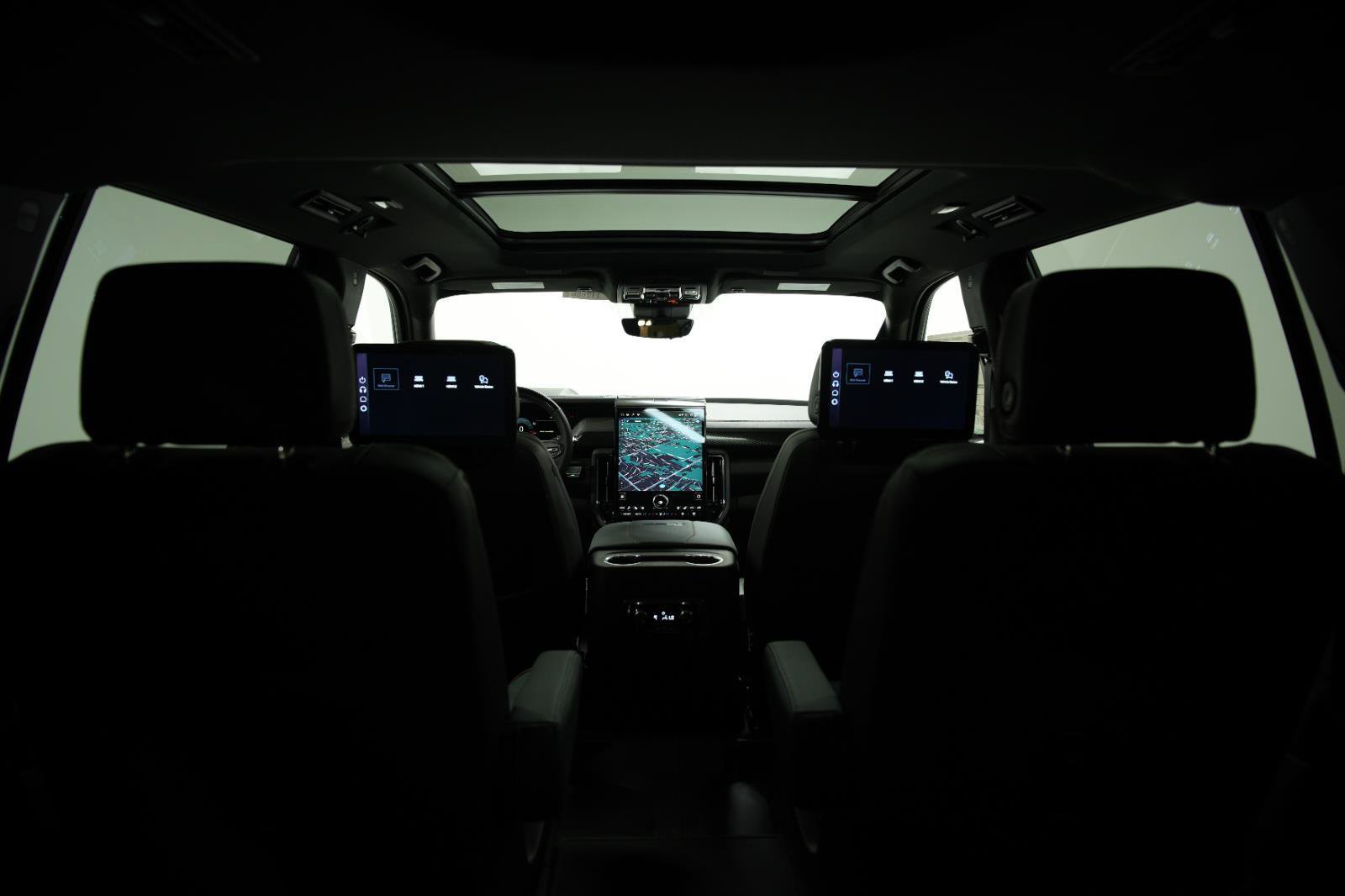 New 2026 GMC Yukon XL AT4 w/ AT4 Premium Plus Package AWD/4WD image 14