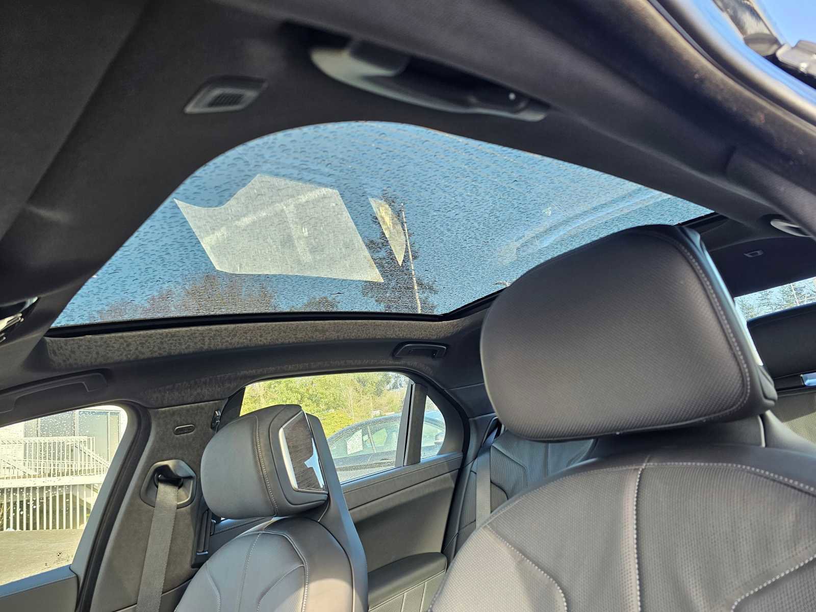 New 2024 BMW i7 xDrive60 image 23