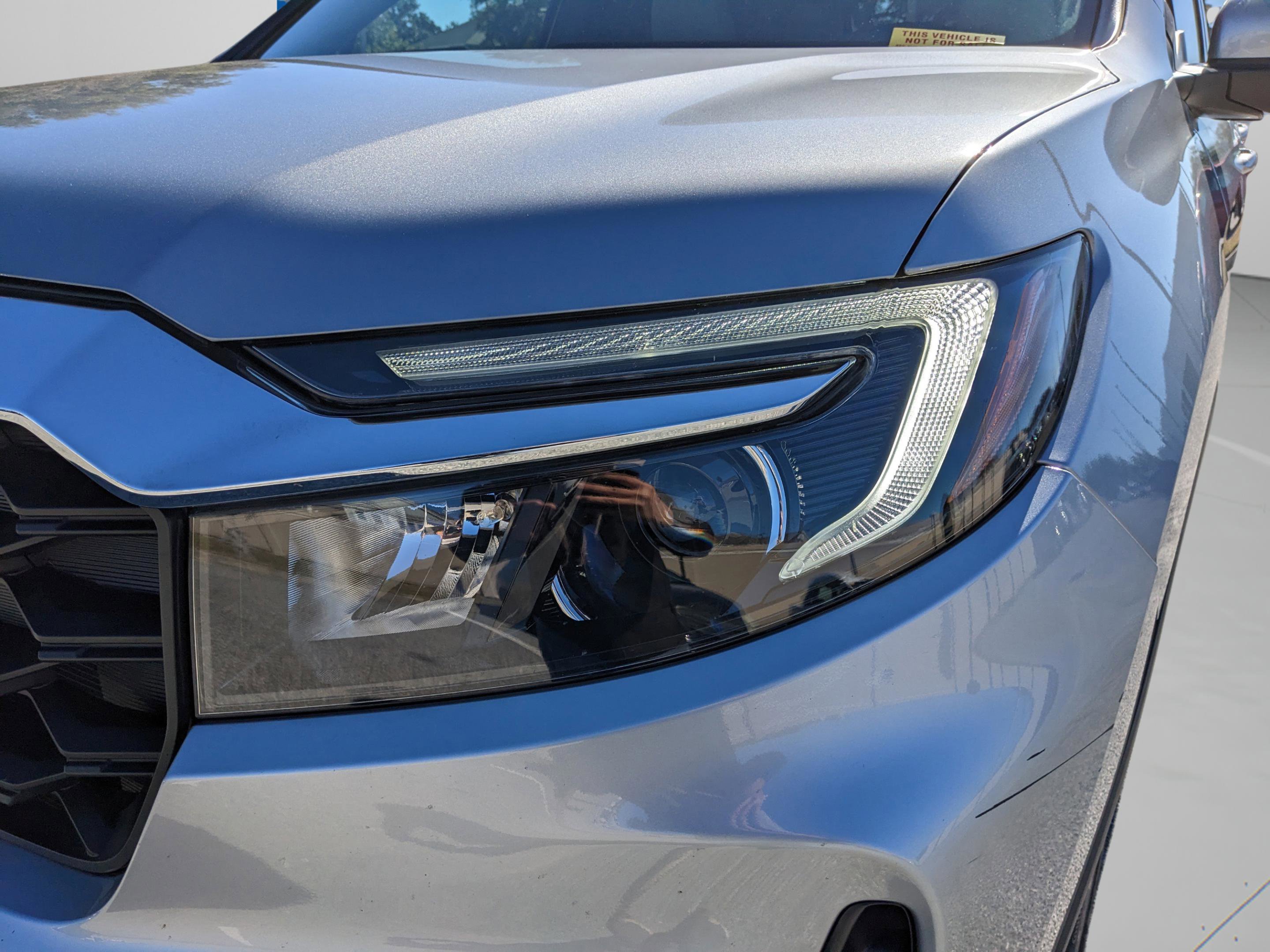 Used 2023 Honda Passport EX-L image 10