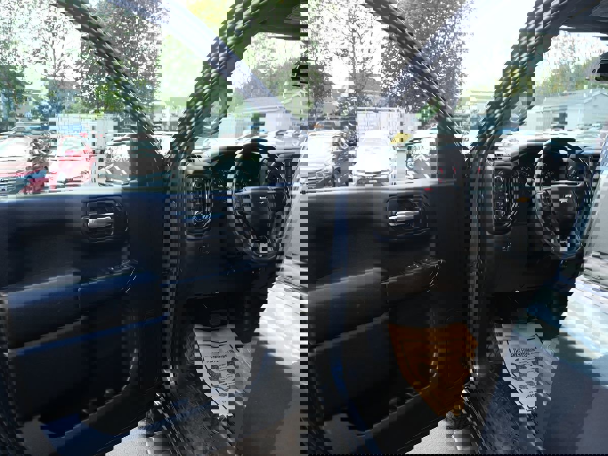 Used 2021 Chevrolet Silverado 1500 Custom image 15