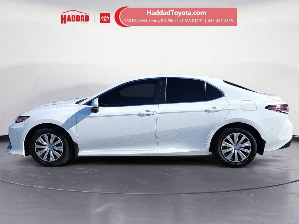 Used 2022 Toyota Camry LE image 2